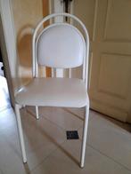2 stevige witte stoelen,  metalen frame,  afwasbare bekledin, Huis en Inrichting, Stoelen, Metaal, Twee, Gebruikt, Wit