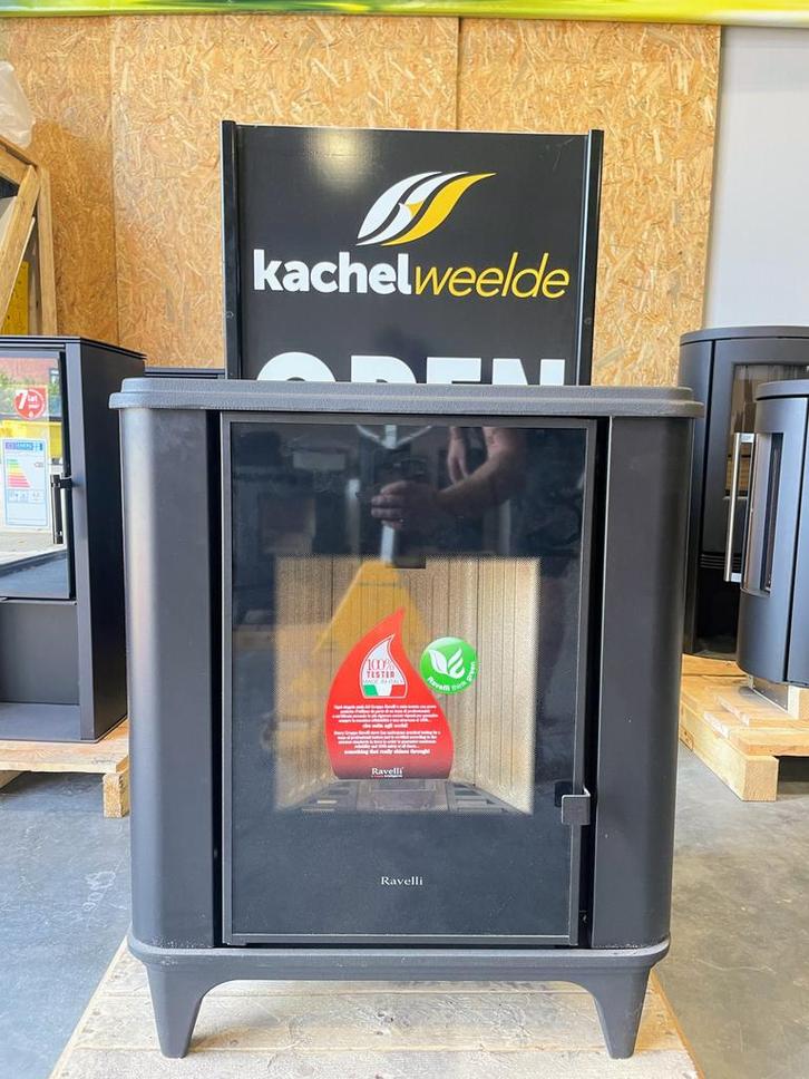 Heel mooie Pelletkachel Ravelli Luna, Huis en Inrichting, Haarden, Zo goed als nieuw, Houthaard, Ophalen of Verzenden