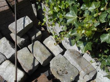 Eléments de bordure en pierre, Enlèvement, Utilisé