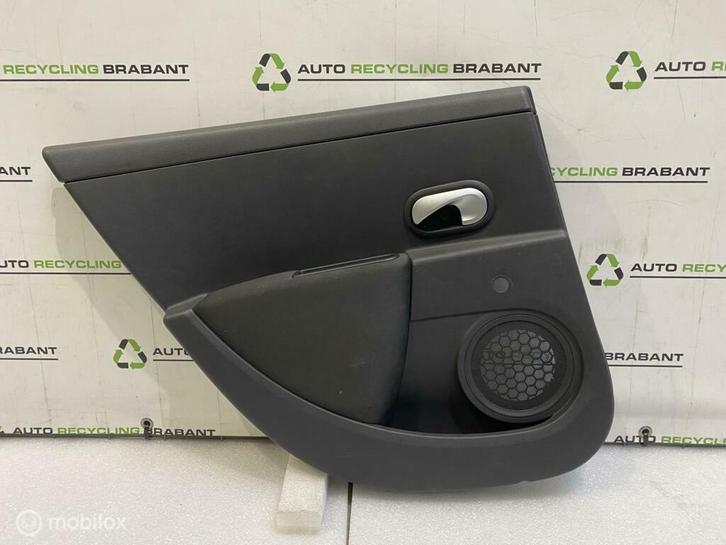 Deurbekleding Links Achter Renault Clio Estate 8200917885, Auto-onderdelen, Interieur en Bekleding, Renault, Gebruikt, Ophalen of Verzenden