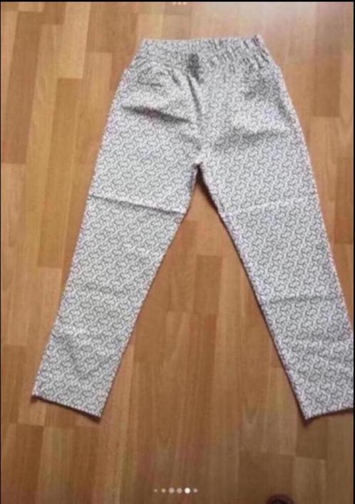 Nieuw! Witte broek met print zeer strechy, merk : Victor., Kleding | Dames, Broeken en Pantalons, Nieuw, Maat 42/44 (L), Overige kleuren