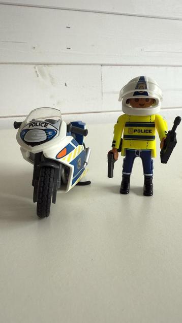 Playmobil politie motor + quad met lier beschikbaar voor biedingen
