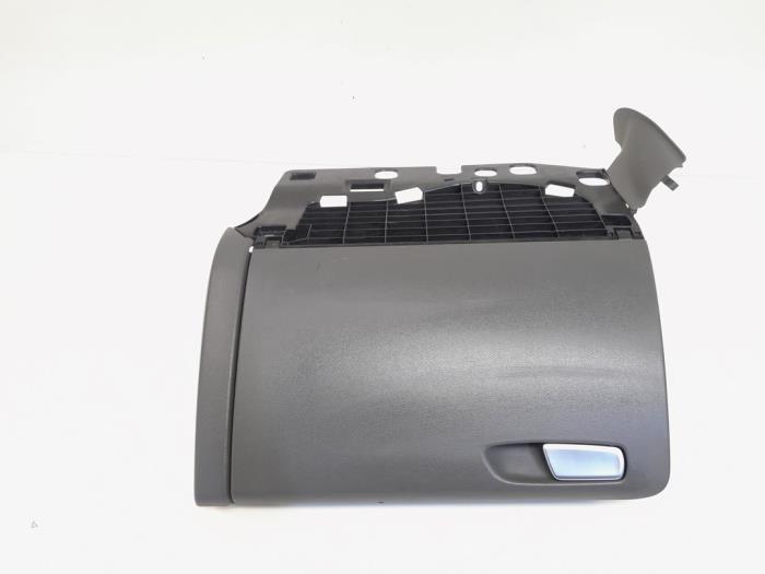 Boîte à gants d'un Audi A4, Autos : Pièces & Accessoires, Tableau de bord & Interrupteurs, Audi, Utilisé, 3 mois de garantie, Enlèvement ou Envoi