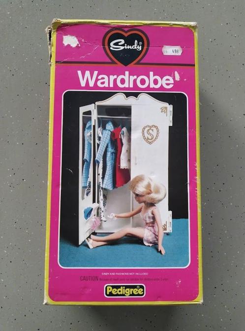 Vintage Sindy Wardrobe - Pedigree - Met doos - Mooie staat, Verzamelen, Speelgoed, Gebruikt, Ophalen of Verzenden