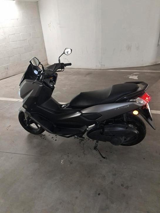 Yamaha nmax 125cc, Fietsen en Brommers, Scooters | Peugeot, Zo goed als nieuw, Ophalen of Verzenden