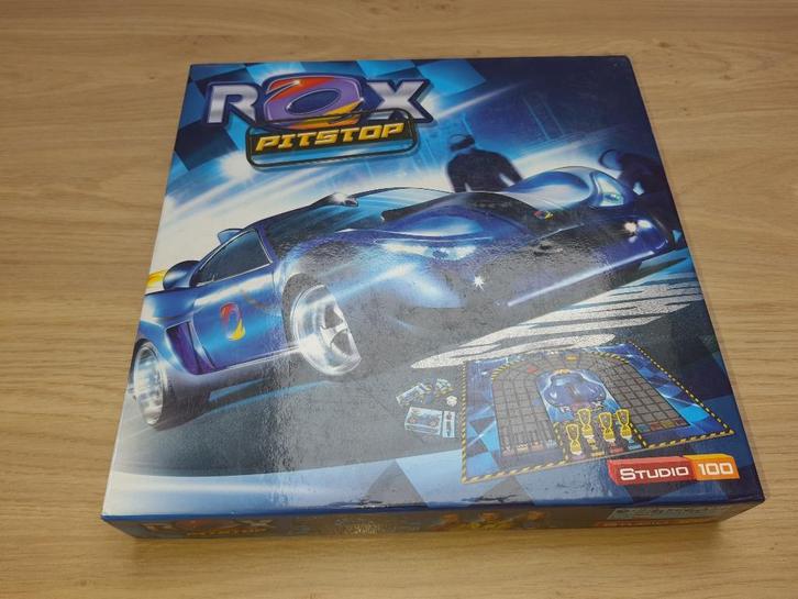 Studio 100 Rox Pitstop (in nieuwstaat), Hobby en Vrije tijd, Gezelschapsspellen | Bordspellen, Zo goed als nieuw, Een of twee spelers