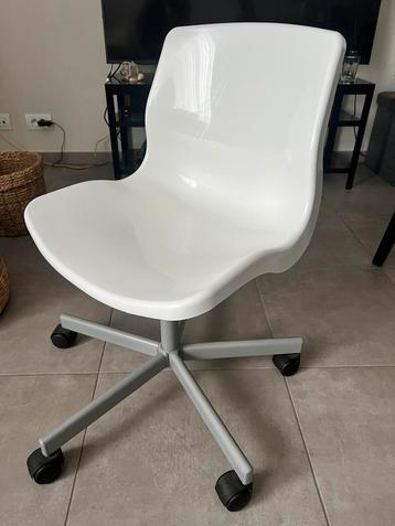 IKEA SNILLE bureaustoel met wielen beschikbaar voor biedingen
