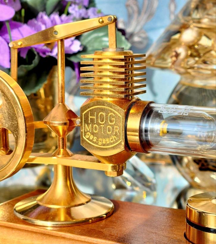 Stirlingmotor verguld 24K, Verzamelen, Overige Verzamelen, Zo goed als nieuw, Ophalen of Verzenden