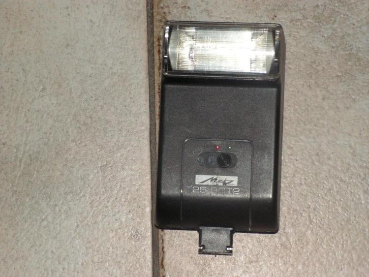 Vintage flitser Mecablitz 25 bct2., Audio, Tv en Foto, Foto | Flitsers, Gebruikt, Ophalen of Verzenden