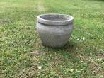 Bloempot in cement., Tuin en Terras, Ophalen, Zo goed als nieuw