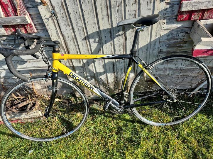 Vélo de route décathlon sport, Vélos & Vélomoteurs, Vélos | Hommes | Vélos de sport & Vélo de randonnée, Enlèvement