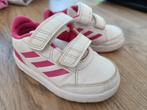 Sneakers Adidas maat 23, Kinderen en Baby's, Ophalen, Zo goed als nieuw