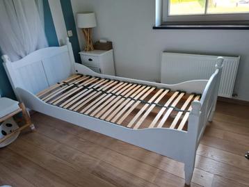 1 persoonsbed 90x200 of éénpersoonsbed 90x200, Huis en Inrichting, Ophalen, Zo goed als nieuw