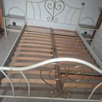 Lit 140x200. 2 Sommiers. 2 tables de chevet, Enlèvement, Métal