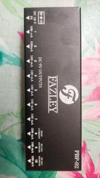 Multi-voeding Fazley pbp-02, Musique & Instruments, Musiques & Instruments Autre, Enlèvement ou Envoi, Comme neuf