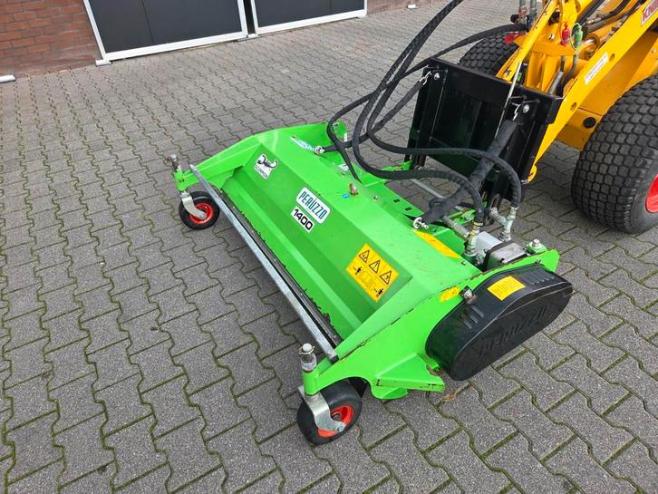 Klepelmaaier Peruzzo Hydro 1400 Knikmops 130, Zakelijke goederen, Machines en Bouw | Kranen en Graafmachines, Ophalen