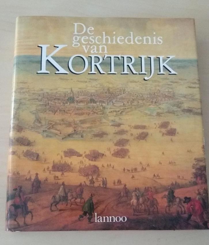 De geschiedenis van Kortrijk - Niklaas Maddens, Boeken, Geschiedenis | Stad en Regio, Gelezen, Ophalen of Verzenden