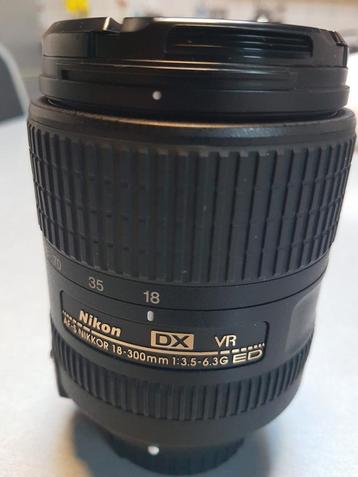 Nikon lens AF-S DX 18-300mm f/3.5-6.3G ED VR