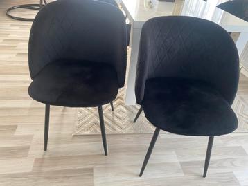 6 chaises noir velour beschikbaar voor biedingen