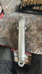 Ik zoek; linker onderpoot honda ss50 / cd50, Fietsen en Brommers, Brommeronderdelen | Oldtimers, Ophalen, Gebruikt