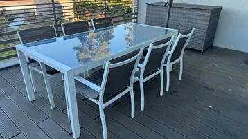 Kwalitatieve Tuinset beschikbaar voor biedingen