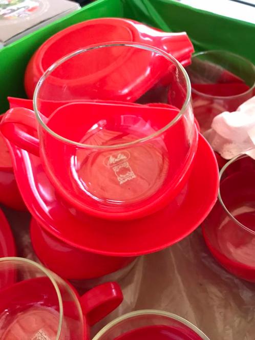 Melitta tasses sous tasses rouges vintage neuves, Maison & Meubles, Cuisine | Ustensiles de cuisine, Comme neuf