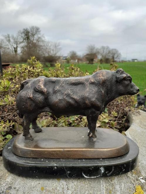 Schitterende bronzen stier op marmeren voet, Antiek en Kunst, Antiek | Brons en Koper, Brons, Ophalen of Verzenden