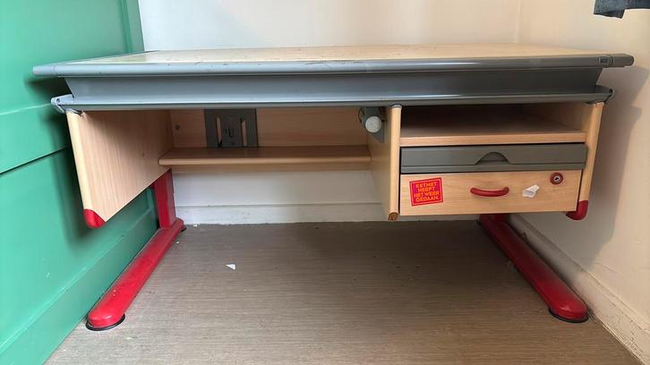 Bureau kind / verstelbaar, Huis en Inrichting, Bureaus, Gebruikt, Bureau, Ophalen