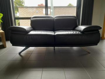 Lederen zetel beschikbaar voor biedingen