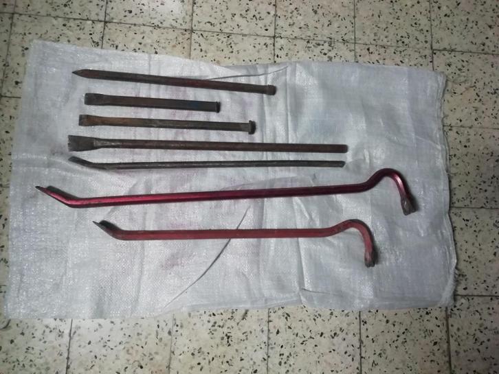 Koevoeten en beitels: kavel beschikbaar tot 23/11/25., Doe-het-zelf en Bouw, Gereedschap | Handgereedschap, Gebruikt, Ophalen