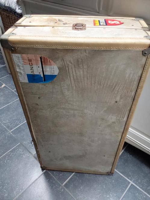 antiek reiskoffer in vismeer,hout,leder en metaal, Antiek en Kunst, Curiosa en Brocante, Ophalen