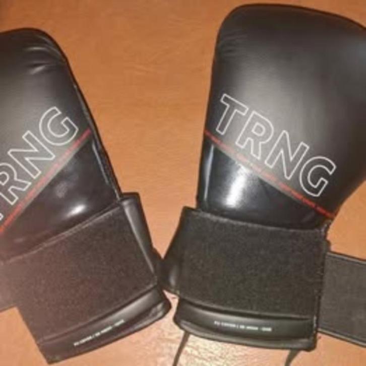 Bokspaal + gloves, Sport en Fitness, Boksen, Zo goed als nieuw, Bokszak, Ophalen