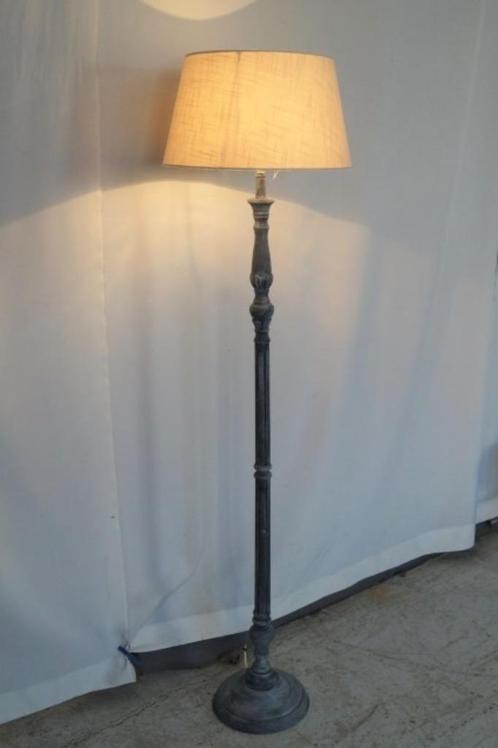 Lampe sur pied haute et robuste en bois avec abat-jour H 155, Maison & Meubles, Lampes | Lampadaires, Comme neuf, 150 à 200 cm