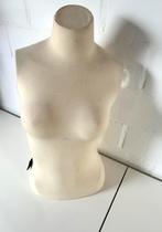 Mannequin buste pour femme, Enlèvement