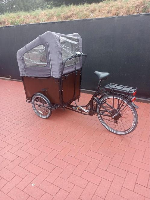 Zonix Elektrische bakfiets nieuwe batterij jaar garantie, Fietsen en Brommers, Fietsen | Bakfietsen, Zo goed als nieuw, 2 kinderen