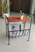 Vintage teakhouten magazinehouder / bijzettafel, Huis en Inrichting, Woonaccessoires | Krantenbakken en Lectuurbakken, Ophalen of Verzenden