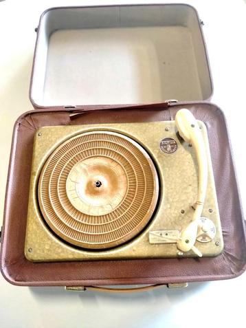 platenspeler triotrack vintage beschikbaar voor biedingen