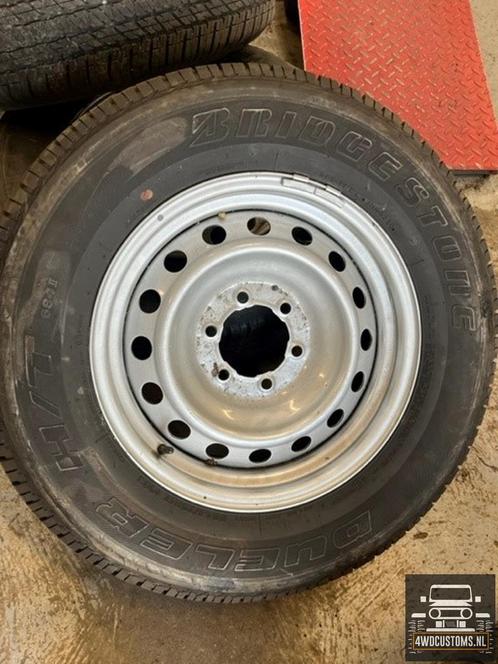 Set banden en stalen velgen Bridgestone dueler H/T 245/70R17, Auto-onderdelen, Banden en Velgen, Banden en Velgen, All Season