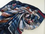 Grand foulard en viscose, Gedragen, Ophalen of Verzenden, Sjaal