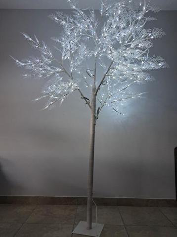 Grote Kerstboom 400 led lampen (zie foto's) beschikbaar voor biedingen