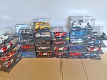 46 slotrace auto´s + 14 motors + 4 chassis in goede tot top  beschikbaar voor biedingen