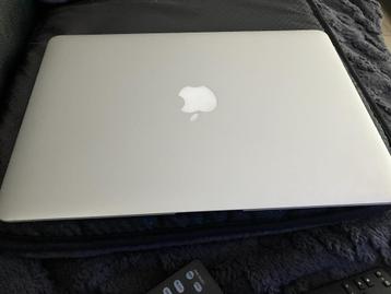 Macbook Air 15 pouces Sequoia en parfait état beschikbaar voor biedingen