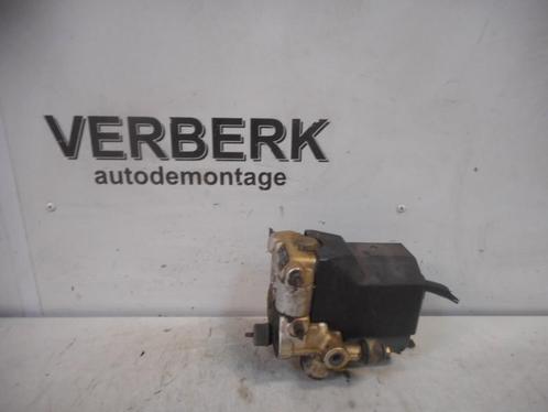 ABS POMP Mercedes-Benz 190 (W201) (bosch0265200043), Auto-onderdelen, Overige Auto-onderdelen, Mercedes-Benz, Gebruikt