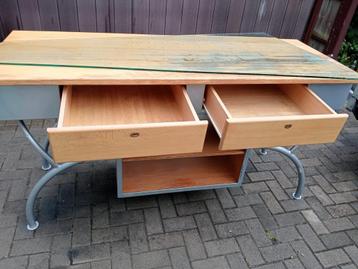 Moderne winkeltoog H 100 x B 73 x L 195
