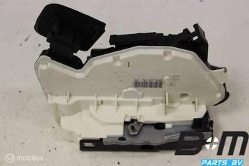 Portierslot RV (bijrijderskant) VW Golf 6 R 5K1837016B beschikbaar voor biedingen
