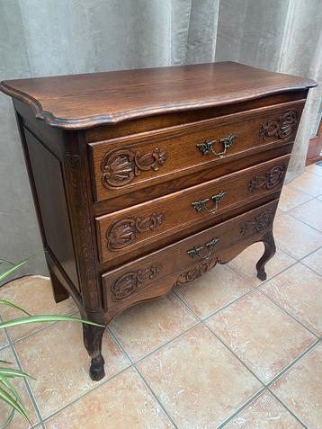 Ancienne petite commode