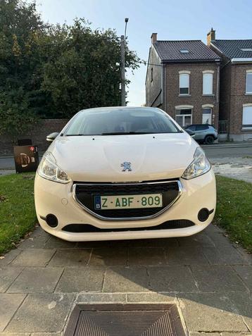 Peugeot 208 essence beschikbaar voor biedingen
