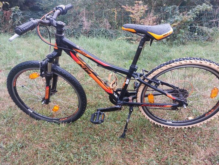 VTT KTM enfant 8-12 nouveaux pneus, Fietsen en Brommers, Fietsen | Mountainbikes en ATB, Gebruikt, Ophalen