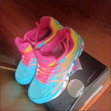 Badmintonschoenen beschikbaar voor biedingen