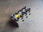 Lego Duplo Toolo Brick 2x4 with 1 Screw in Top (zie foto's)2, Kinderen en Baby's, Ophalen of Verzenden, Gebruikt, Losse stenen